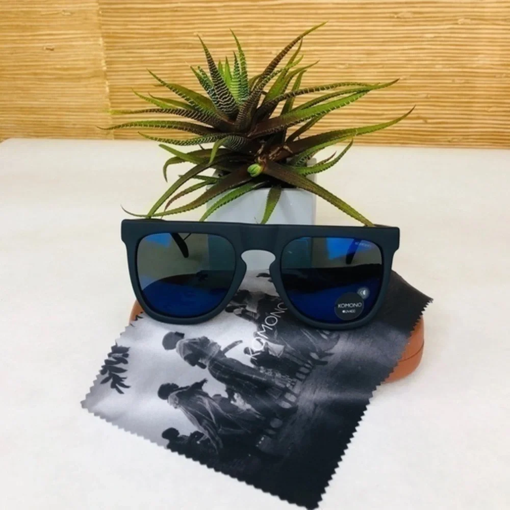 NEW KOMONO sunglasses Bennet Midnight Blue Rubber